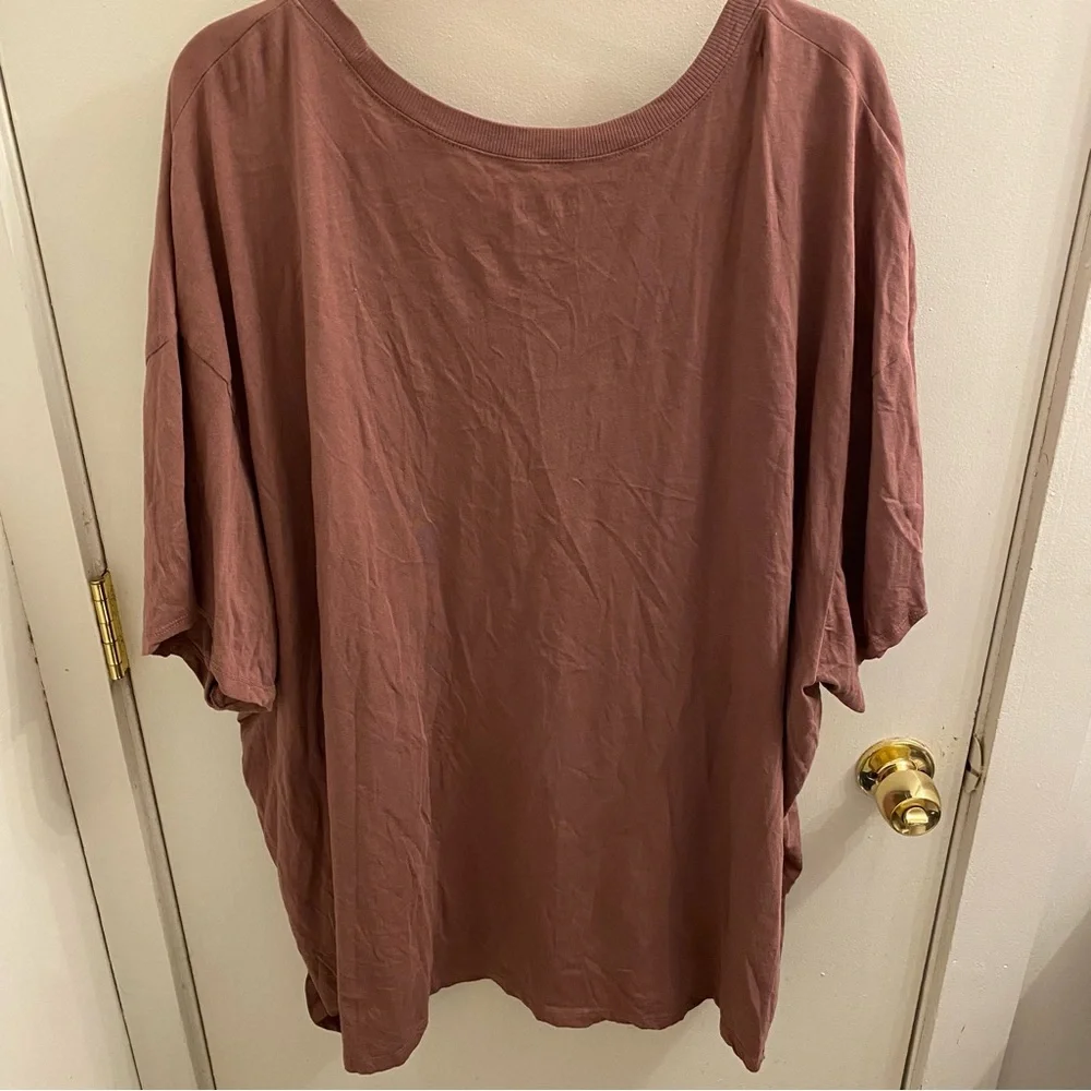 Torrid Paris Graphic Tee Size 5X - Picture 6 of 6